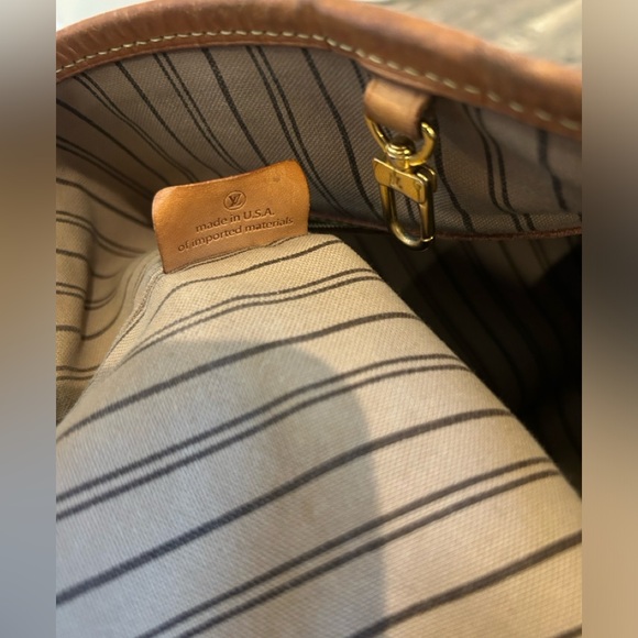 Louis Vuitton Delightful MM Monogram Purse